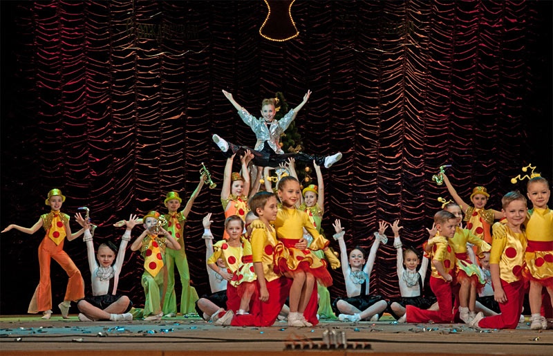 «Веселый оркестр» - хореографическая композиция в исполнении Детского Образцового хореографического ансамбля «Отрадушка»