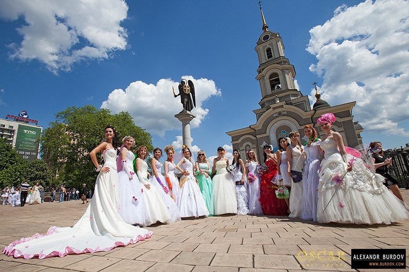 Парад Невест 2011. Донецк. Фото А. Бурдов, www.burdov.com