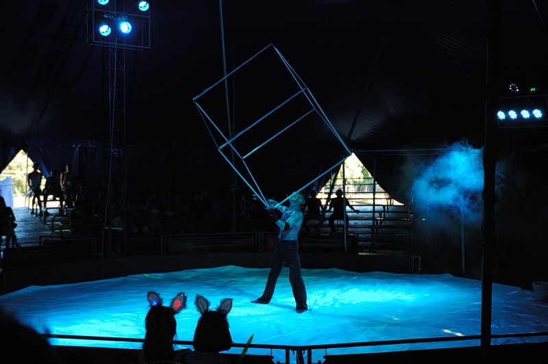 Цирк-шапито "Олимп" с программой «Империалъ шоу» в Красноармейске. Фото Сергей Томас
