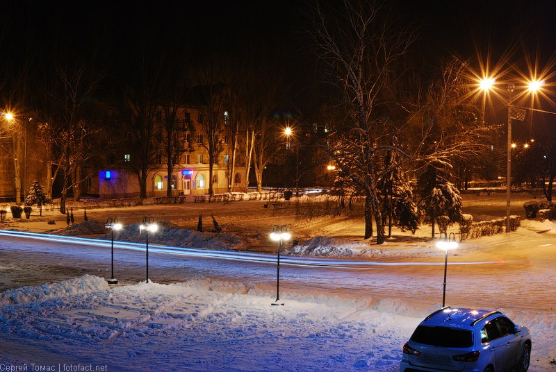 Ночной Красноармейск. Центр. Площадь Шибанкова. Фото Сергей Томас
