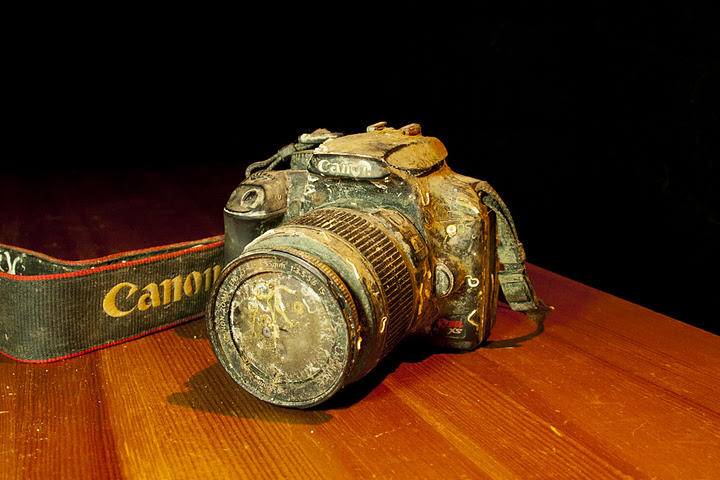 Canon EOS 1000D подняли со дна Тихого океана 