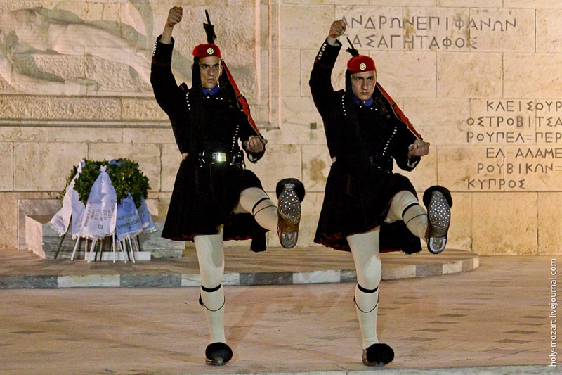 Эвзоны королевский караул в Греции