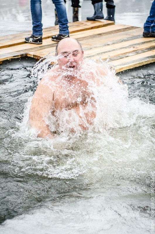 Крещенские купания в проруби Димитрово Синянка