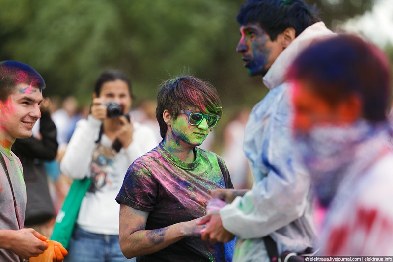 Фестиваль красок Холи в Киеве